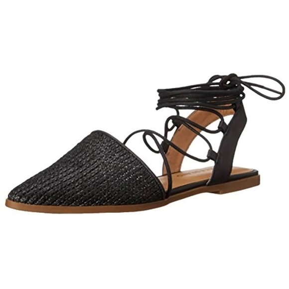 Lucky Brand Mackneill Black Pointed Toe Lace Up Flat Sandals - Picture 1 of 8